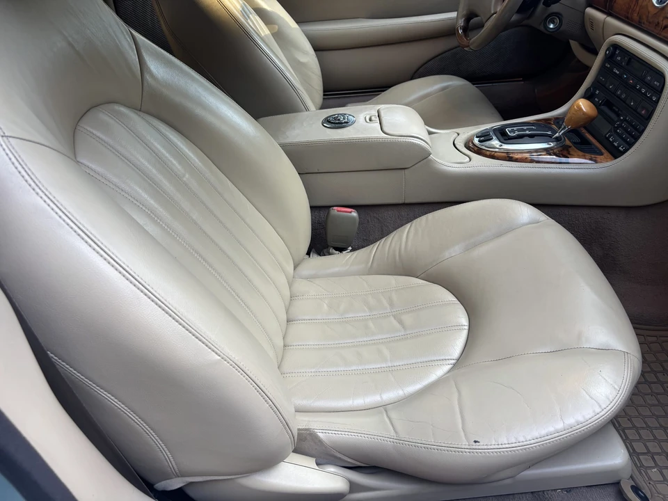 2005 Jaguar X100 XK8 - Image 19 of 31