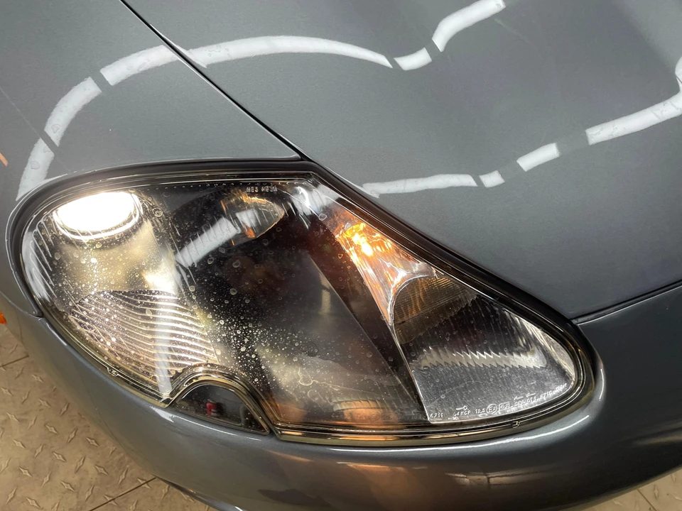 2005 Jaguar X100 XK8 - Image 13 of 31
