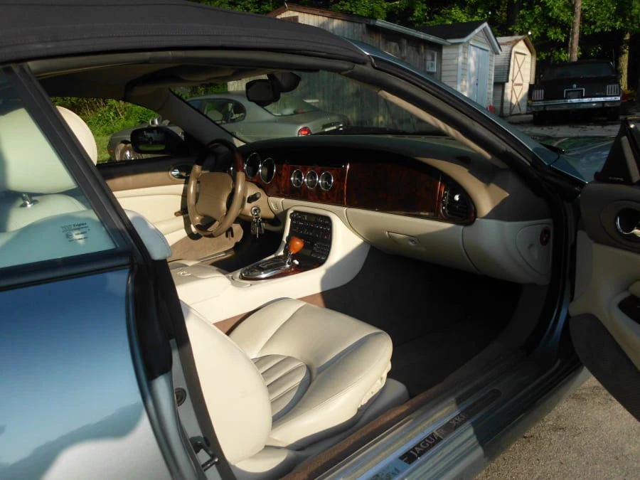 2005 Jaguar X100 XK8 - Image 3 of 4