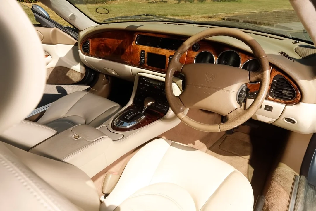 2005 Jaguar X100 XK8 - Image 5 of 30