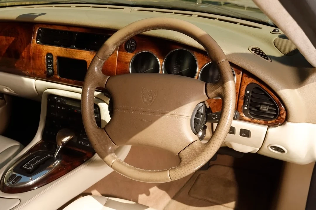 2005 Jaguar X100 XK8 - Image 27 of 30