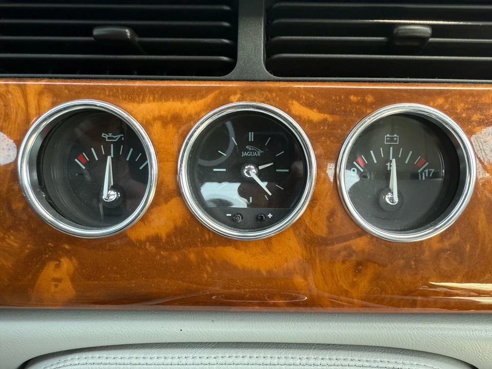2005 Jaguar X100 XK8 - Image 18 of 20