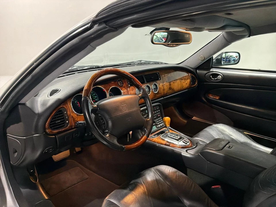 2005 Jaguar X100 XK8 - Image 19 of 21