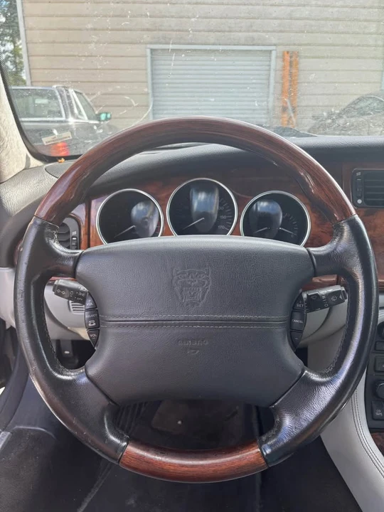 2005 Jaguar X100 XK8 - Image 5 of 10