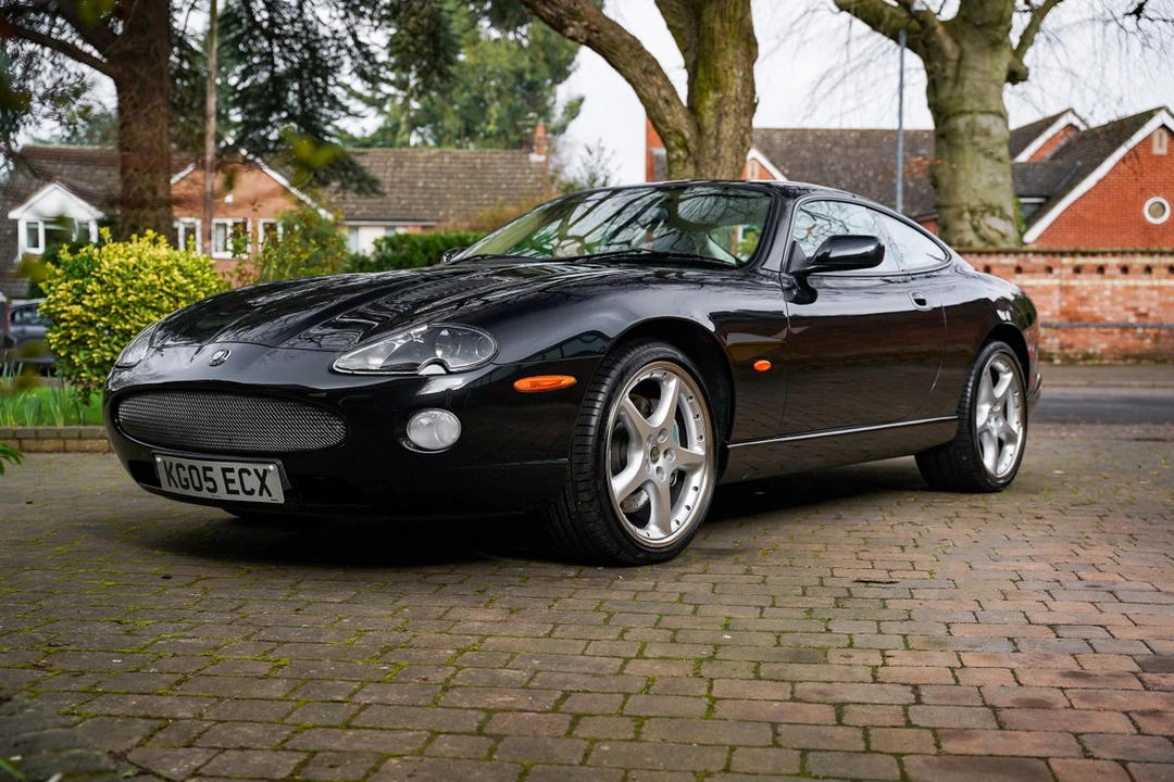 2005 Jaguar X100 XKR - Image 2 of 30