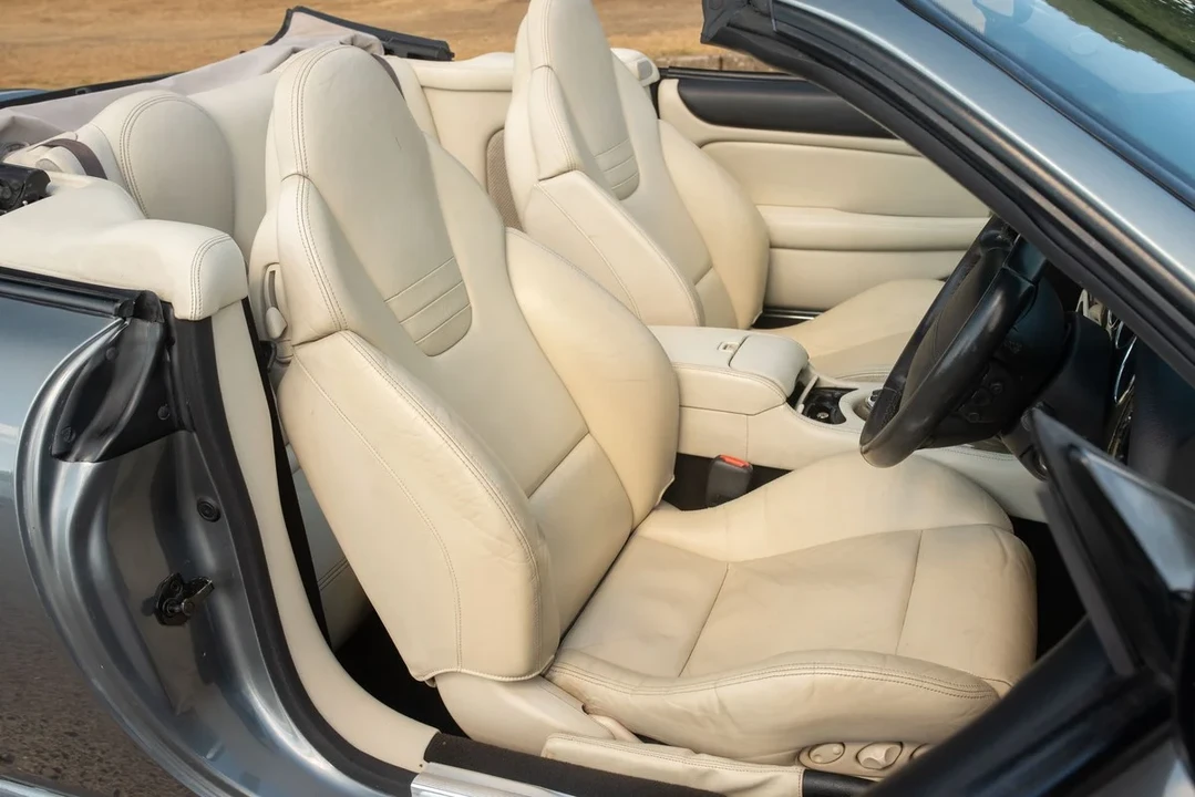 2005 Jaguar X100 XKR - Image 14 of 31