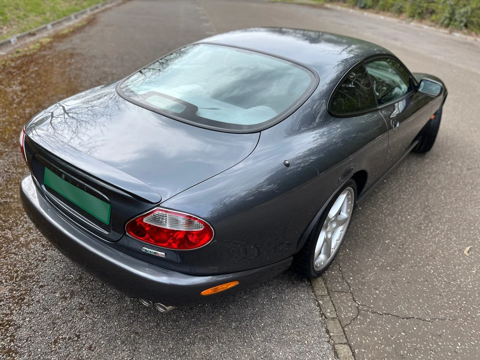 2005 Jaguar X100 XKR - Image 16 of 30