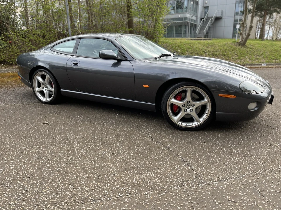 2005 Jaguar X100 XKR - Image 2 of 30