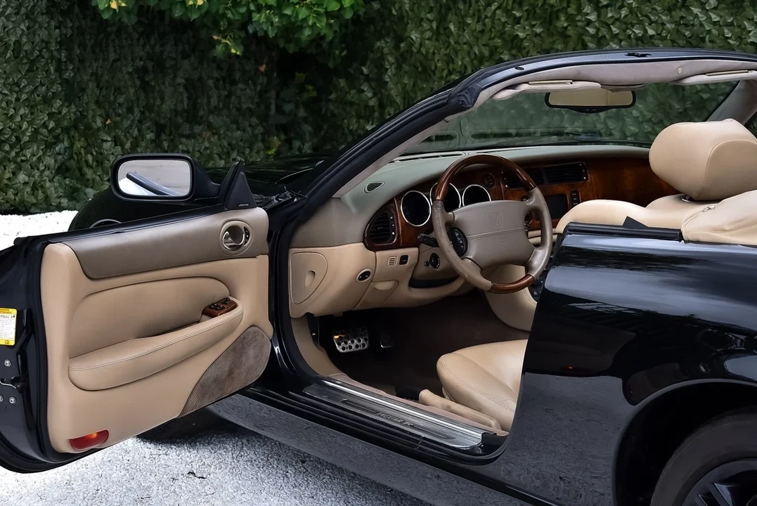 2005 Jaguar X100 XKR - Image 19 of 30