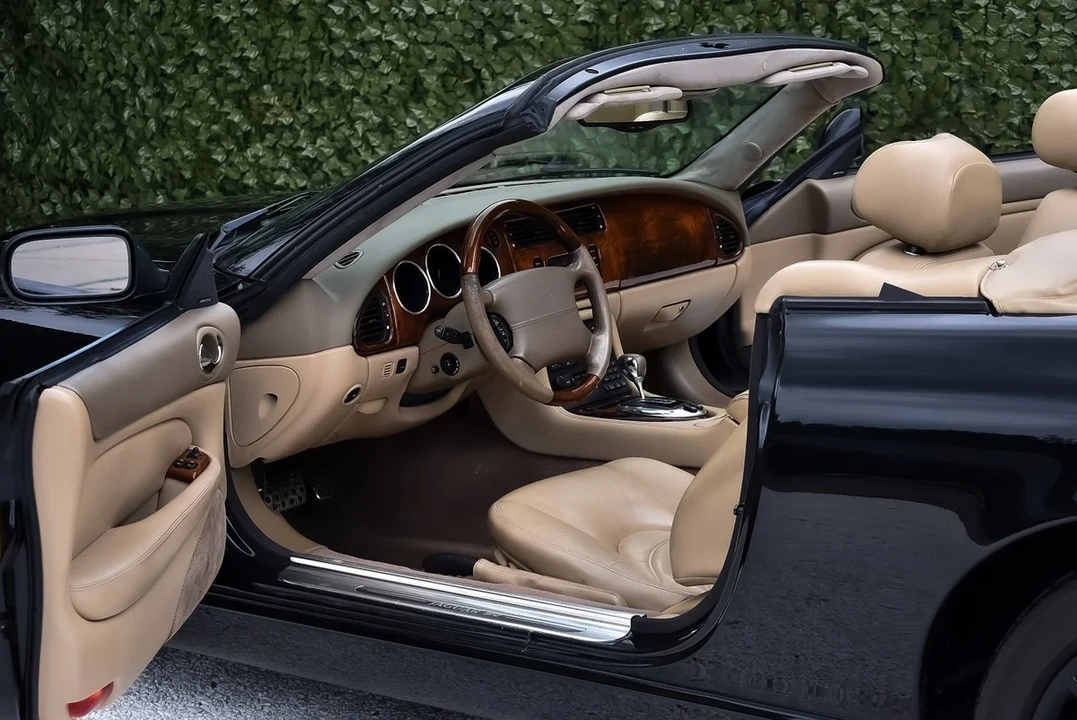 2005 Jaguar X100 XKR - Image 20 of 30