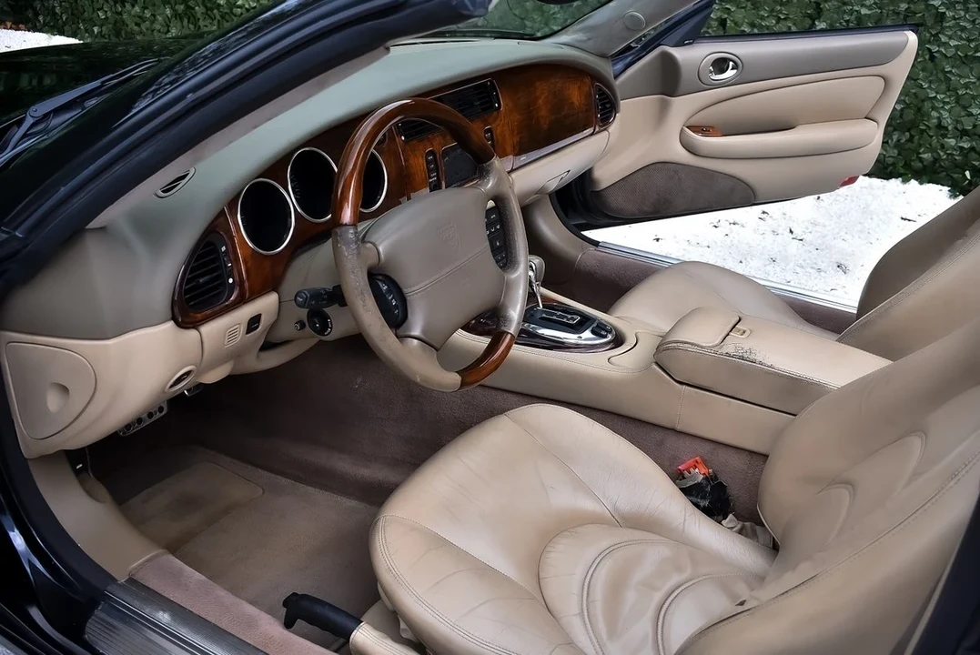 2005 Jaguar X100 XKR - Image 25 of 30