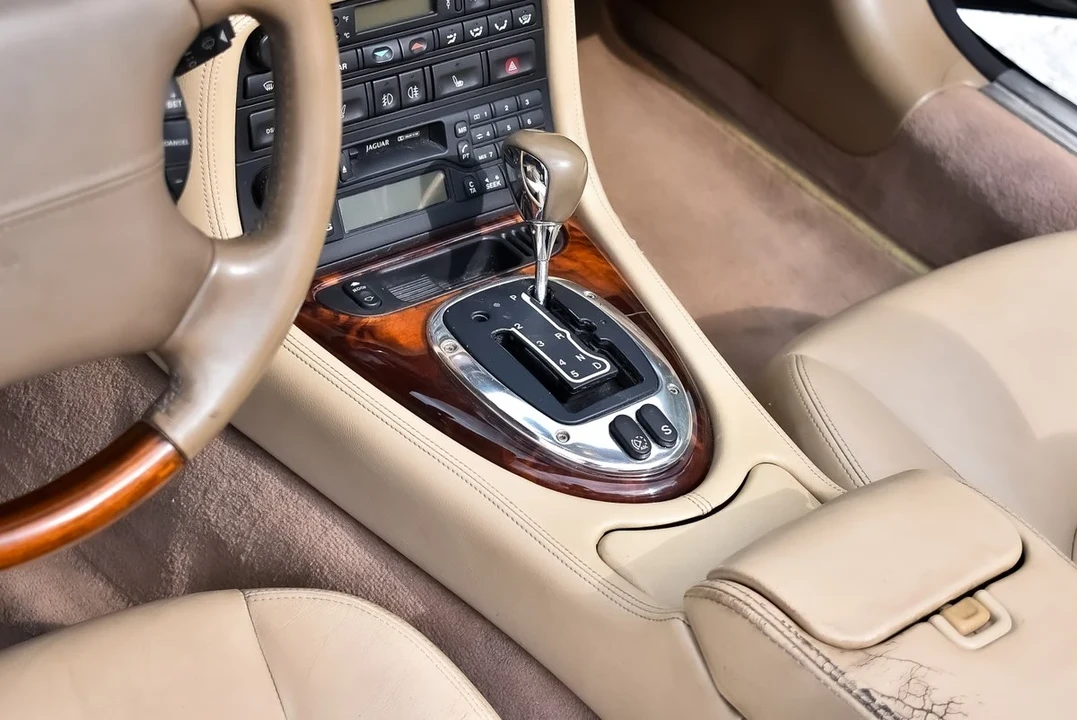 2005 Jaguar X100 XKR - Image 28 of 30