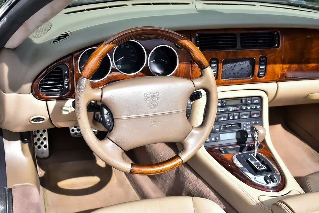 2005 Jaguar X100 XKR - Image 30 of 30