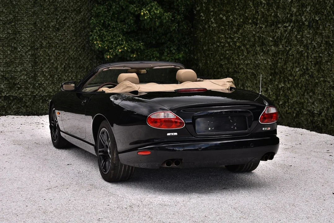 2005 Jaguar X100 XKR - Image 10 of 30
