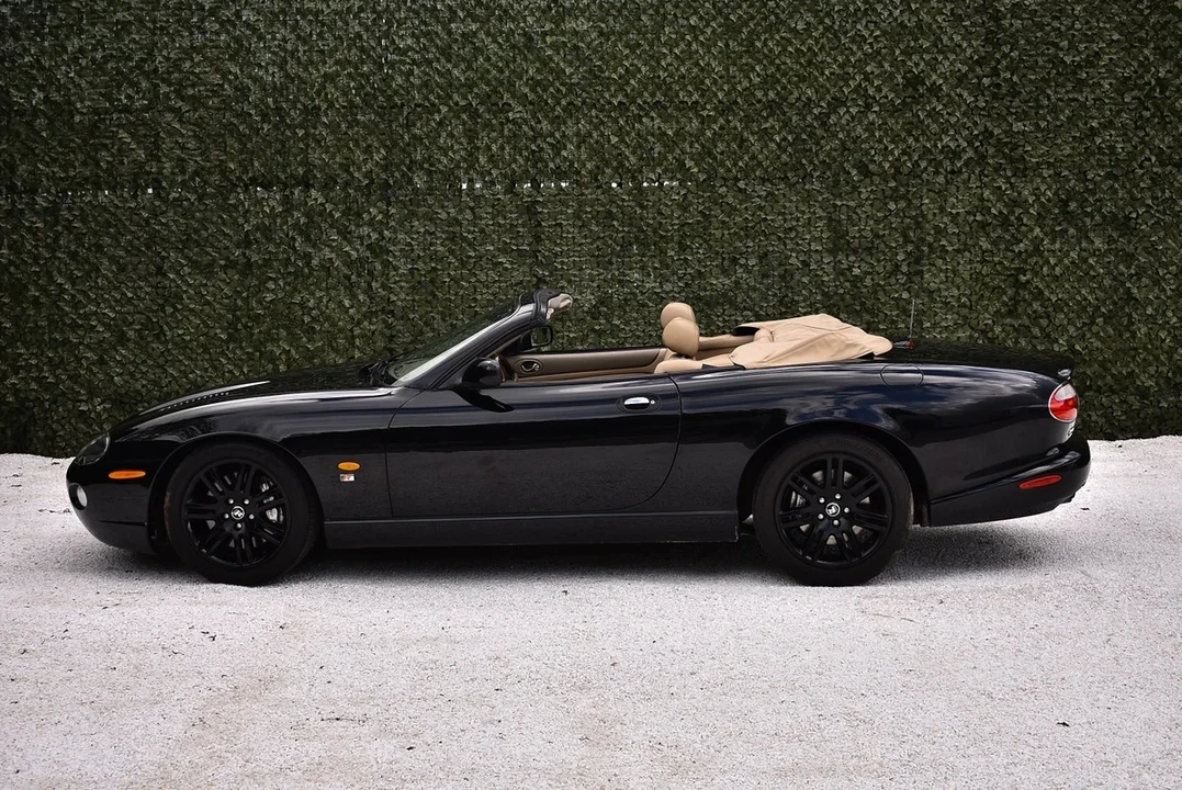 2005 Jaguar X100 XKR - Image 13 of 30