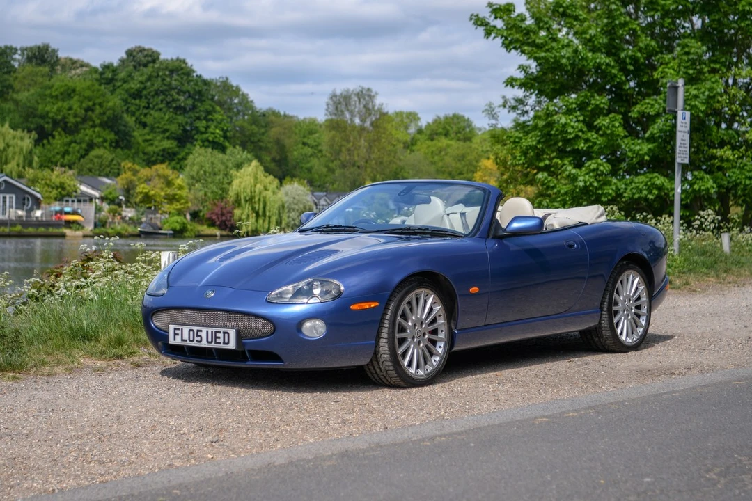 2005 Jaguar X100 XKR - Image 2 of 30