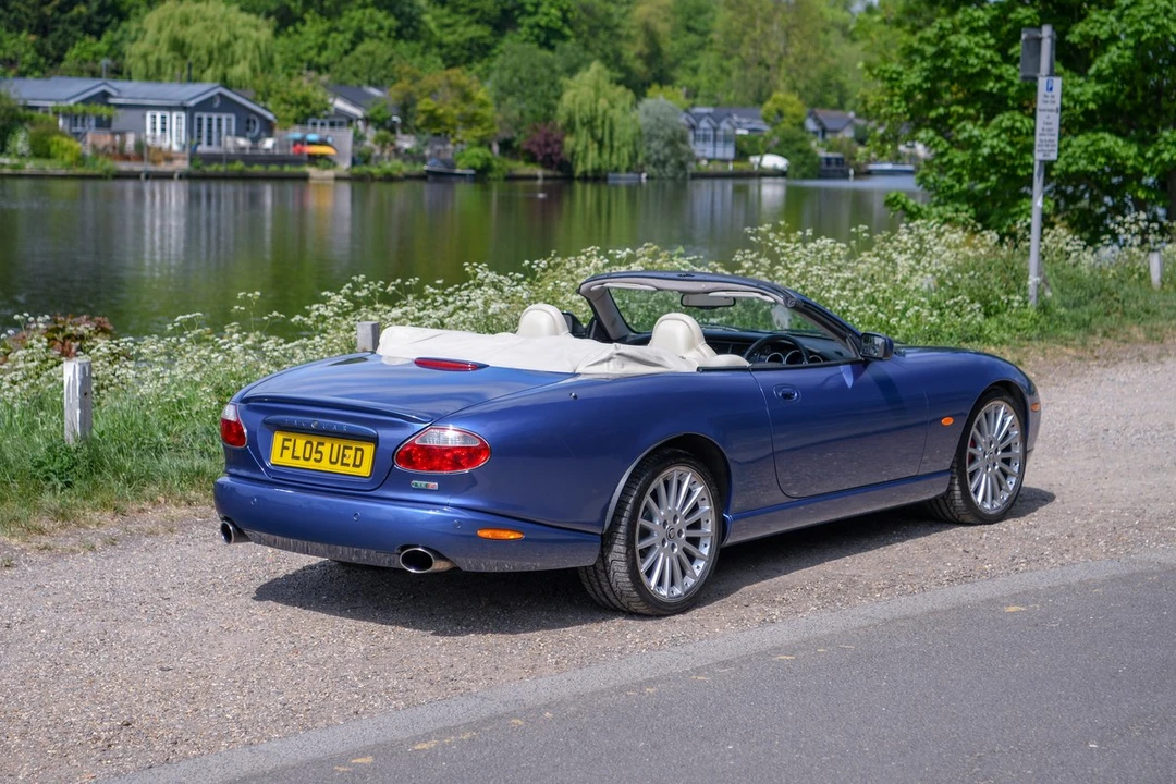 2005 Jaguar X100 XKR - Image 16 of 30