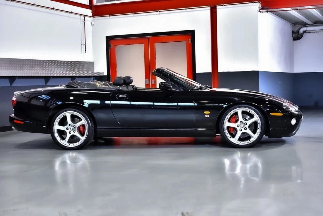 2005 Jaguar X100 XKR - Image 17 of 31