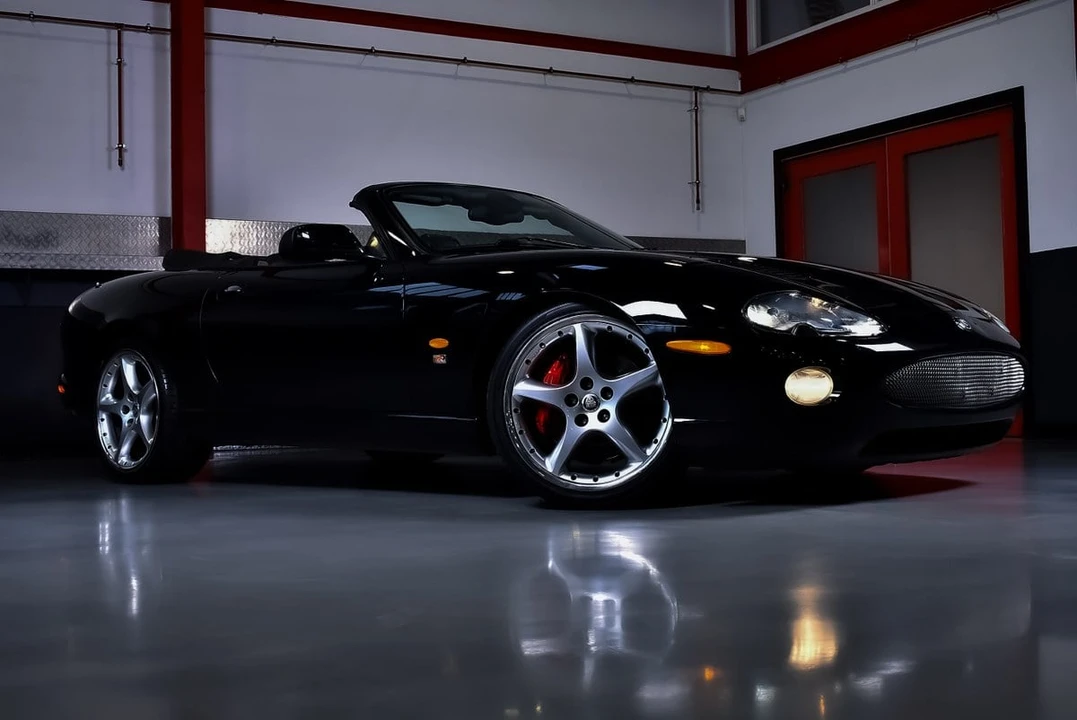 2005 Jaguar X100 XKR - Image 23 of 31