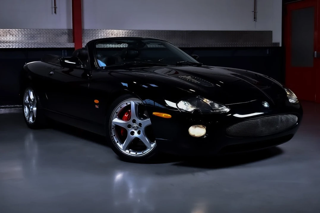 2005 Jaguar X100 XKR - Image 12 of 31