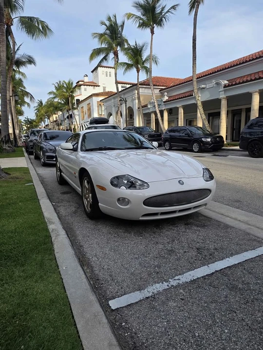 2005 Jaguar X100 XKR - Image 5 of 17