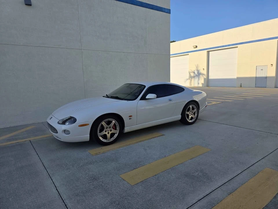 2005 Jaguar X100 XKR - Image 2 of 17
