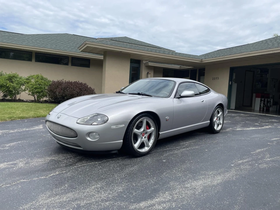 2005 Jaguar X100 XKR - Image 2 of 31