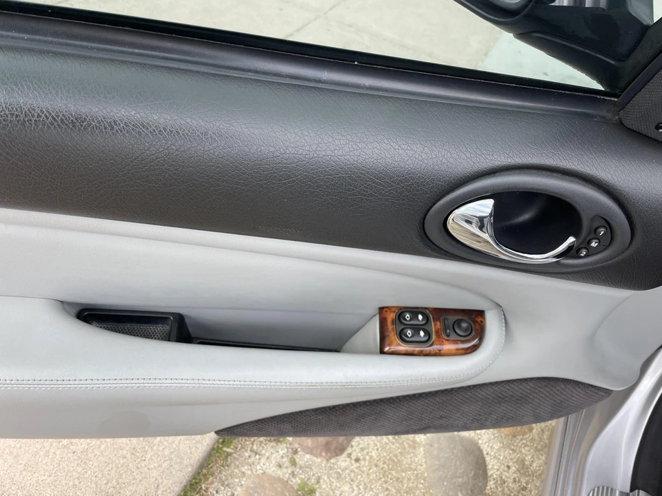 2005 Jaguar X100 XKR - Image 30 of 31
