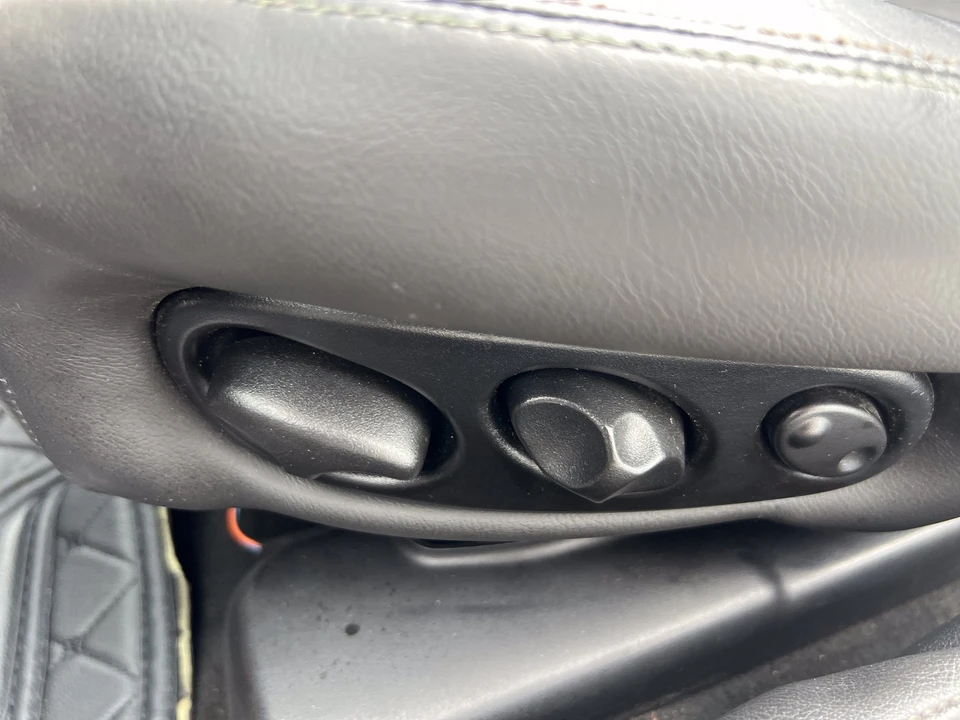 2005 Jaguar X100 XKR - Image 17 of 29