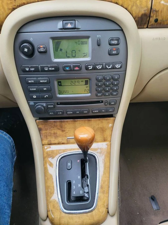 2005 Jaguar X-Type - Image 8 of 14
