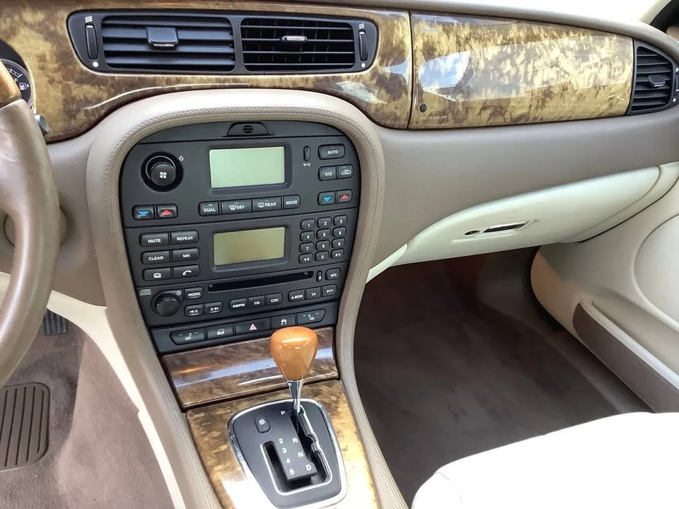 2005 Jaguar S-Type 2nd Gen - Image 11 of 20