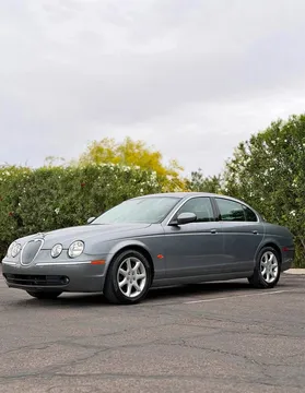 2005 Jaguar S-Type V8 Sedan