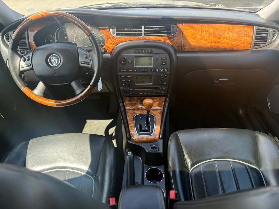 2005 Jaguar X-Type - Image 11 of 17