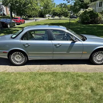 2005 Jaguar XJ8 Vanden Plas
