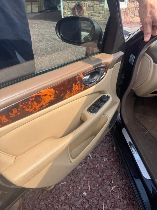 2005 Jaguar XJS - Image 10 of 15