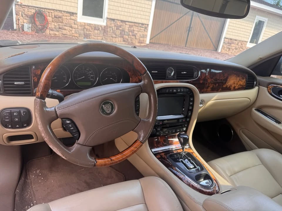 2005 Jaguar XJS - Image 12 of 15