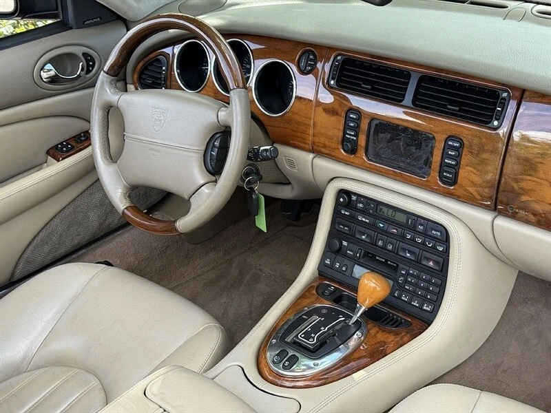 2005 Jaguar X100 XK8 - Image 8 of 20