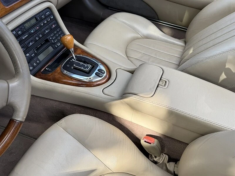 2005 Jaguar X100 XK8 - Image 14 of 20
