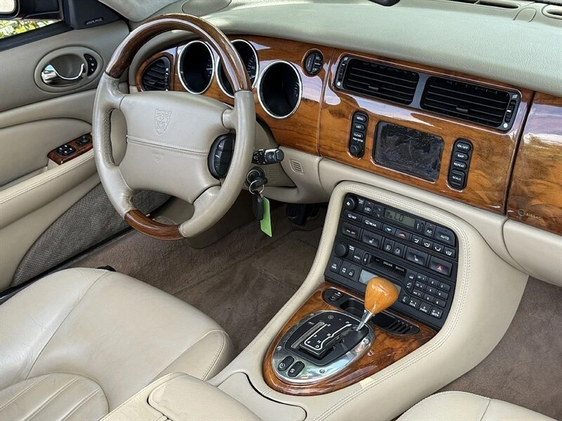 2005 Jaguar X100 XK8 - Image 10 of 19