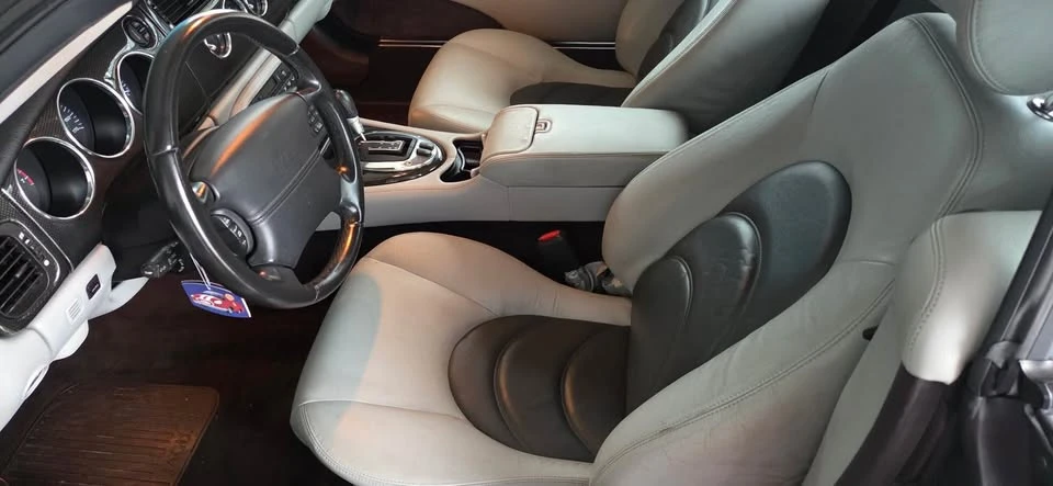 2005 Jaguar X100 XK8 - Image 17 of 20