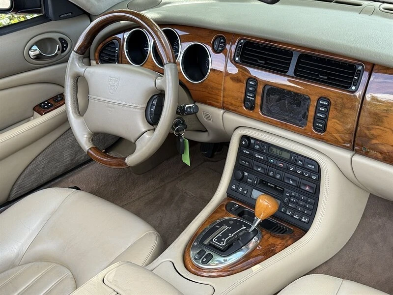 2005 Jaguar X100 XK8 - Image 8 of 19