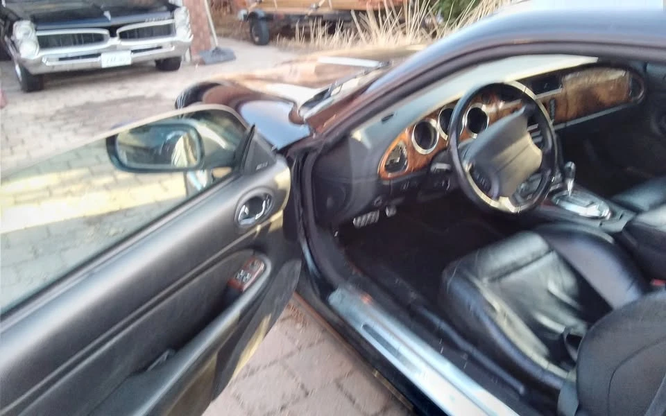 2005 Jaguar X100 XKR - Image 3 of 6