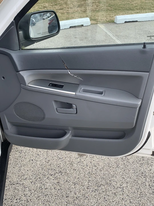2005 Jeep WK Grand Cherokee - Image 16 of 31