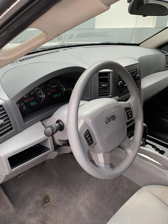 2005 Jeep Grand Cherokee - Image 25 of 31