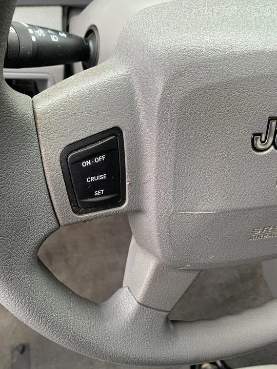 2005 Jeep Grand Cherokee - Image 29 of 31