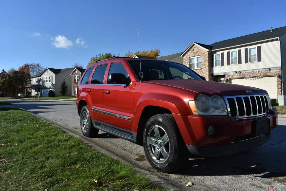2005 Jeep WK Grand Cherokee - Image 2 of 14