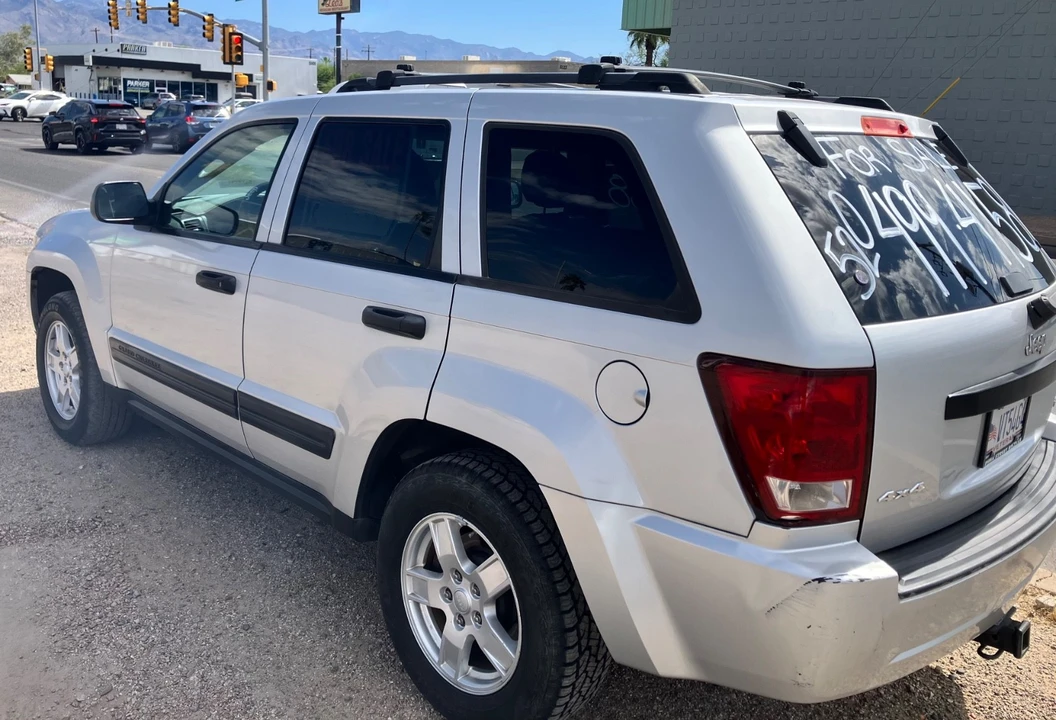2005 Jeep Grand Cherokee - Image 2 of 7