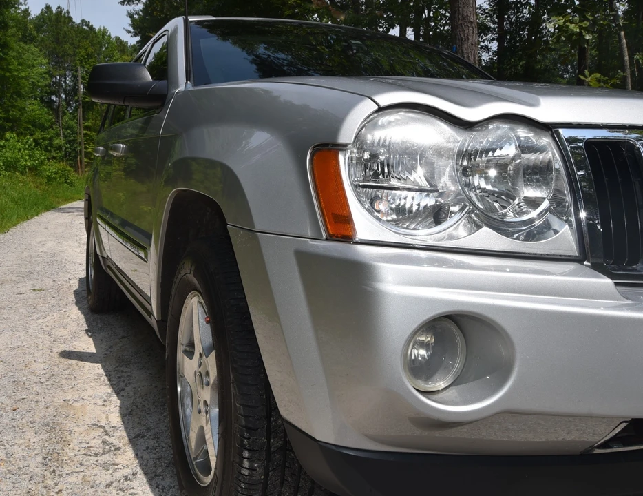 2005 Jeep Grand Cherokee - Image 3 of 24