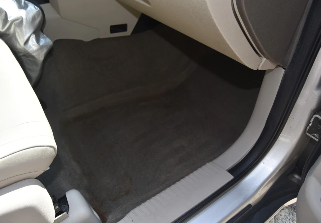 2005 Jeep Grand Cherokee - Image 18 of 24