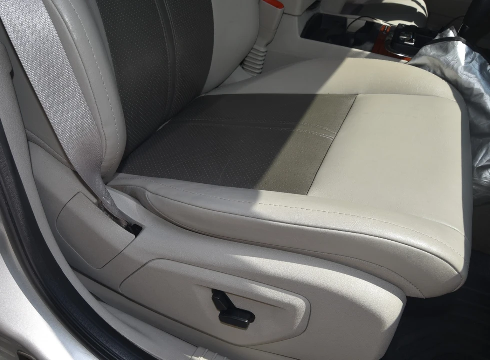 2005 Jeep Grand Cherokee - Image 9 of 24